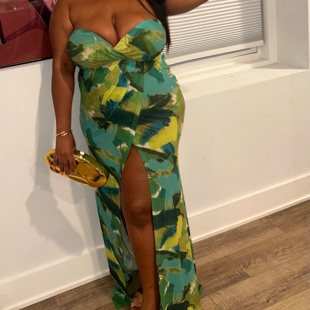 Elegant Green Strapless Dress